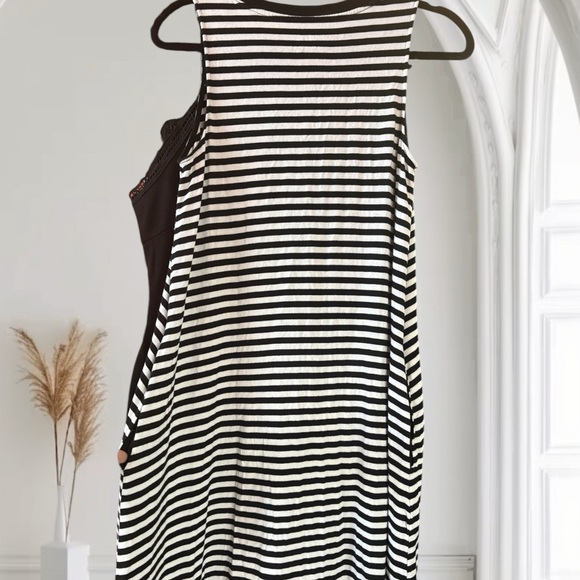 Time and Tru Black and White Sleeveless Sheath Mini Dress - Picture 3 of 4